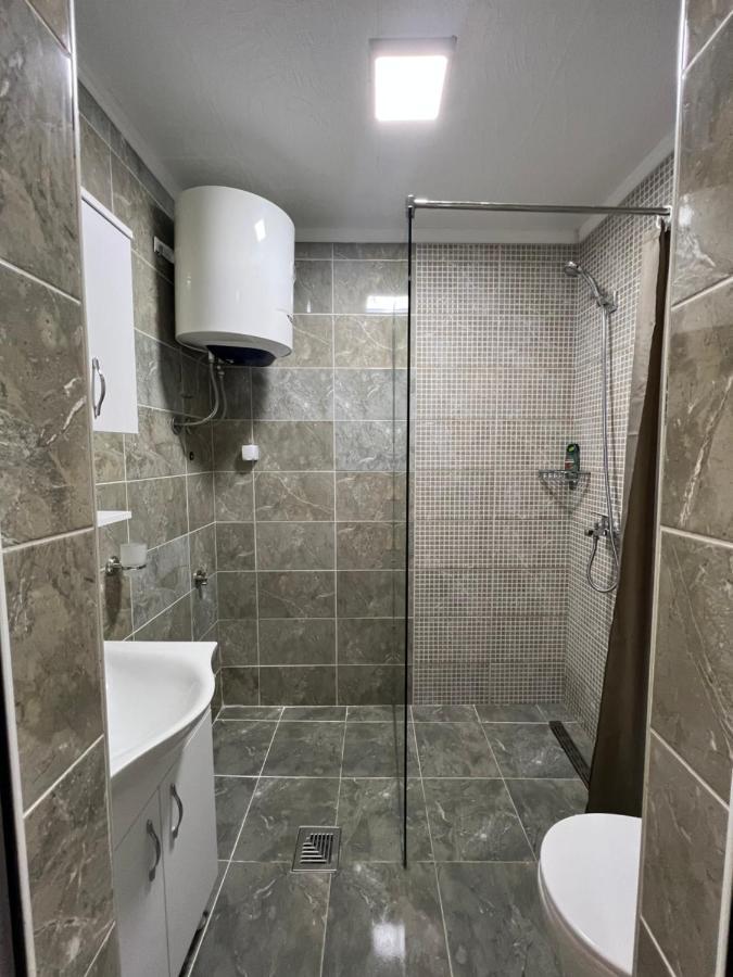 Hidden Villa Apartments Kotor Luaran gambar