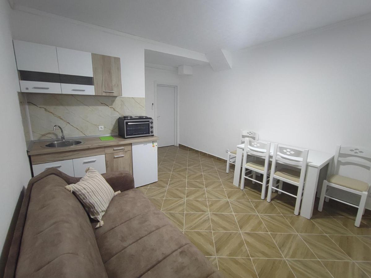 Hidden Villa Apartments Kotor Luaran gambar